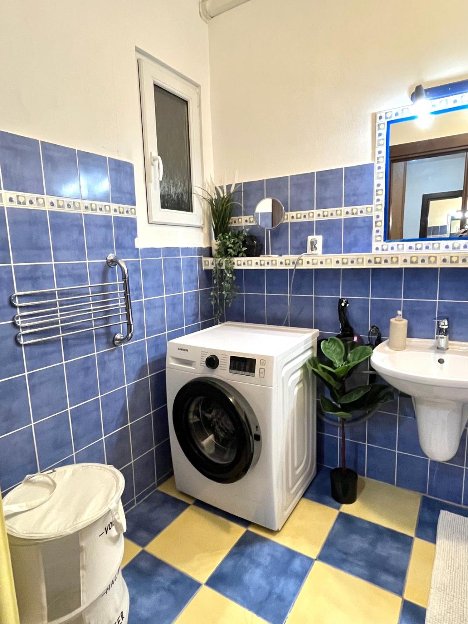 Audrey Hepburn Apartment Old Town Air Conditioned Bratislava Exterior foto